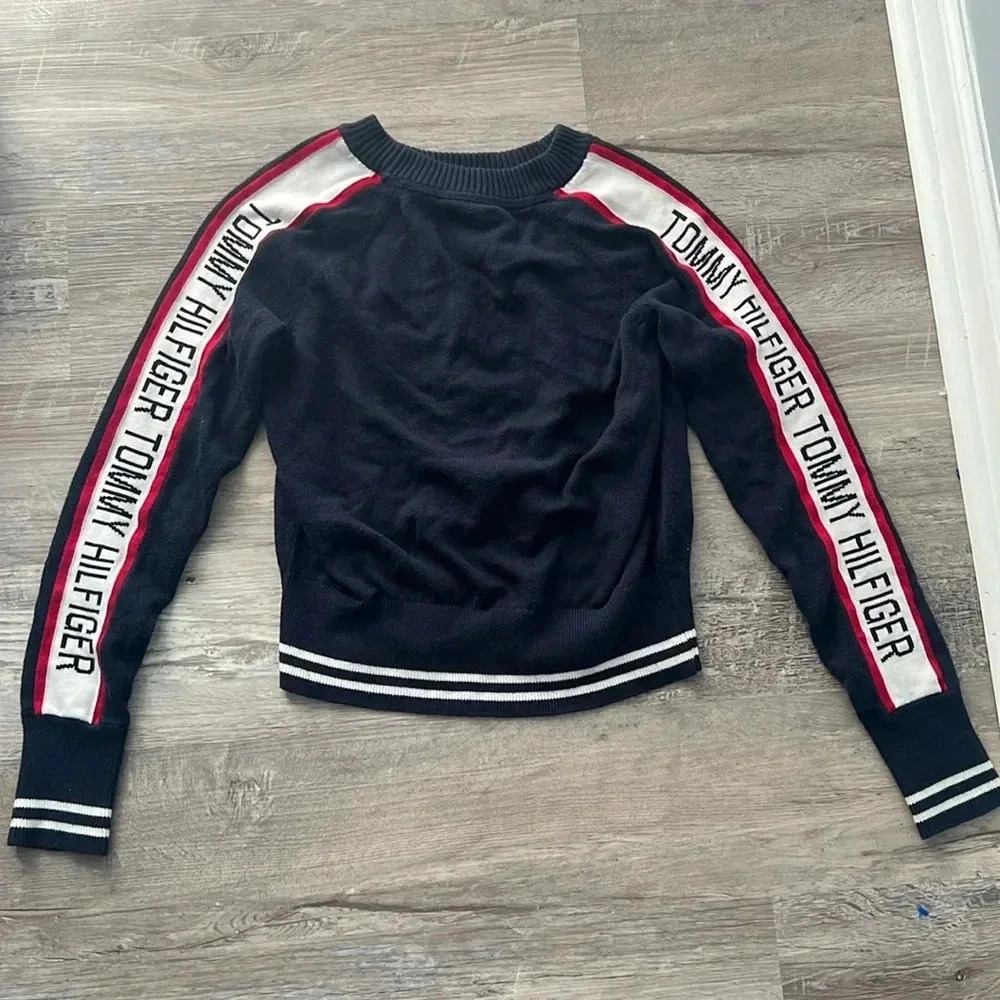 Women’s Navy Blue Tommy Hilfiger Fitted Sweater Size XS